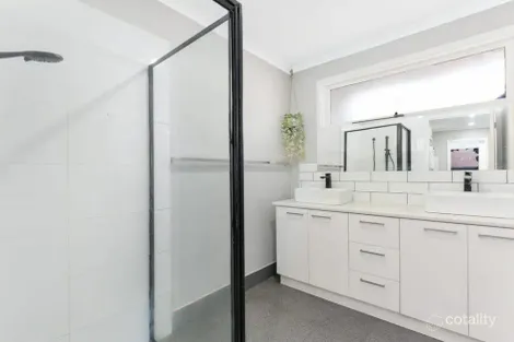 Property photo of 3 Win Place Hallam VIC 3803