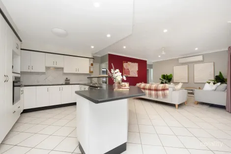 Property photo of 6 Squires Crescent Kirwan QLD 4817