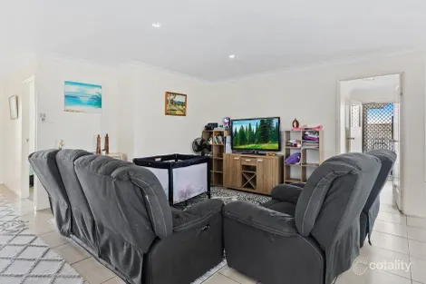 Property photo of 21 Tawarra Crescent Gracemere QLD 4702