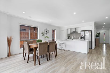 Property photo of 18 Brinkerhoff Crescent Point Cook VIC 3030