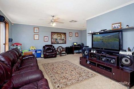 Property photo of 8 Greenfields Close Andrews Farm SA 5114