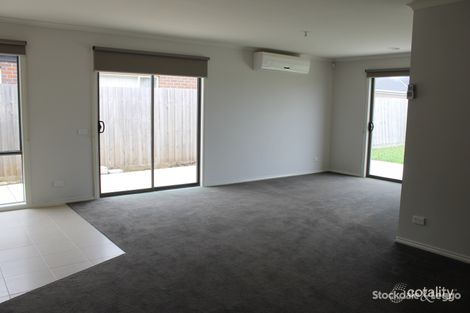 Property photo of 6 Licodia Drive Pakenham VIC 3810