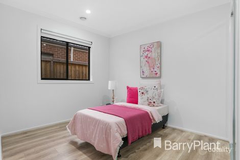 32 Bassett Ave, Wyndham Vale, VIC 3024