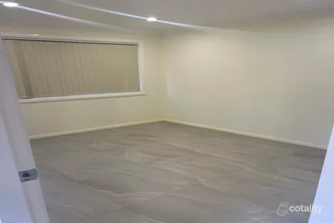 Property photo of 2 Enid Place Ingleburn NSW 2565