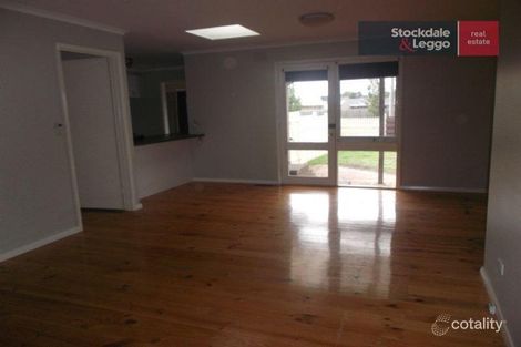 Property photo of 13 Midway Close Gladstone Park VIC 3043