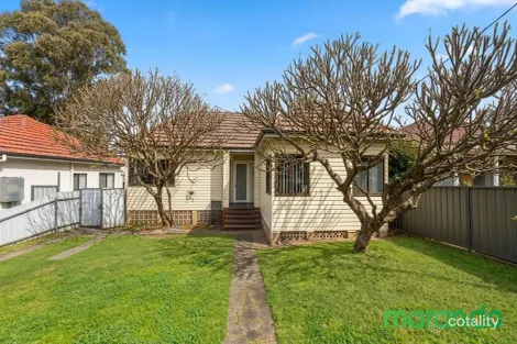 Property photo of 24 Rossiter Street Smithfield NSW 2164