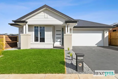 57 Barbra Dr, Charlemont, VIC 3217