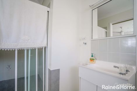Property photo of 11 White Street Point Vernon QLD 4655