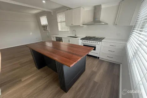 Property photo of 9 McKenzie Place West Bathurst NSW 2795