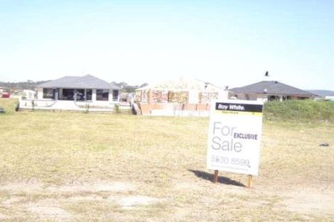 Property photo of 10 Ferrymans Court Helensvale QLD 4212
