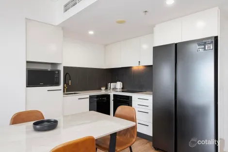 Property photo of 52/25-29 Surf Parade Broadbeach QLD 4218