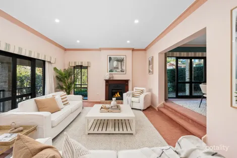 Property photo of 1 Mayfair Close Terrigal NSW 2260