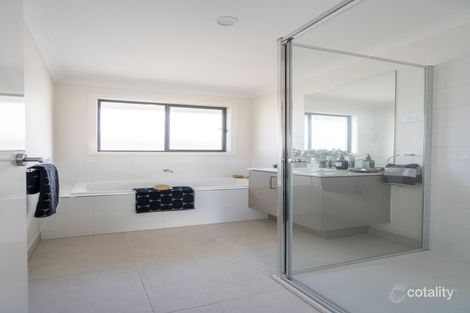 Property photo of 40 Brandybuck Lane Mernda VIC 3754