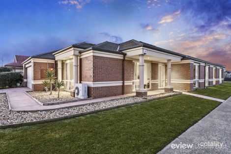 Property photo of 28 Chatswood Drive Narre Warren South VIC 3805