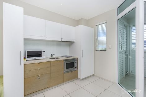 Property photo of 30/199-201 Lake Street Cairns North QLD 4870