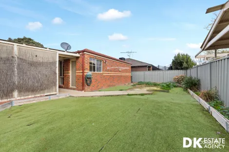 Property photo of 4 Berrimah Place Tarneit VIC 3029