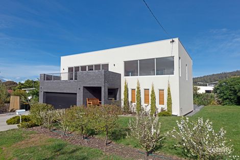 1 Nubeena Cres, Taroona, TAS 7053