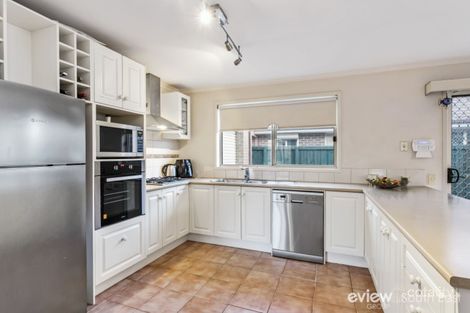 Property photo of 28 Chatswood Drive Narre Warren South VIC 3805