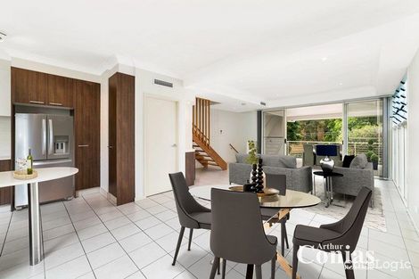 Property photo of 4/163 Central Avenue Indooroopilly QLD 4068
