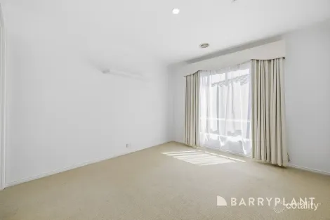 Property photo of 13 Clocktower Court Berwick VIC 3806