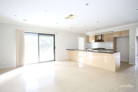 Property photo of 13 Gladys Court Berwick VIC 3806