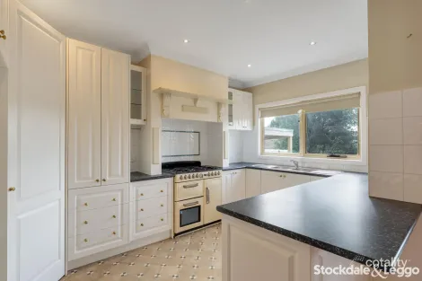 Property photo of 13 Terence Street Sunbury VIC 3429