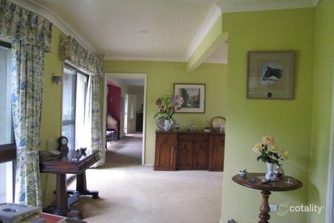 Property photo of 2 Delaware Crescent Robin Hill NSW 2795