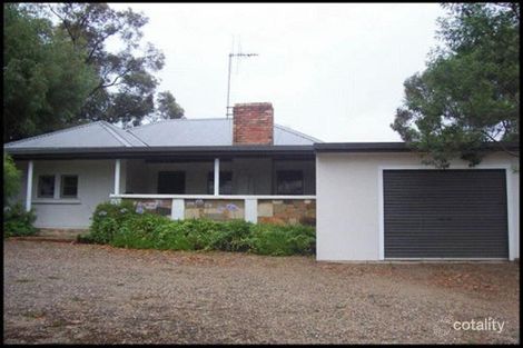 8 Muir St, Kangaroo Flat, VIC 3555