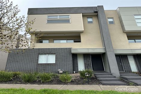 Property photo of 1/106 The Esplanade Caroline Springs VIC 3023