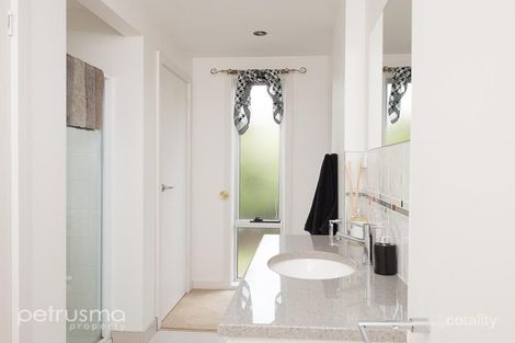 Property photo of 1/45 Staff Road Electrona TAS 7054