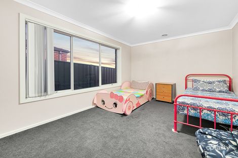 Property photo of 60 Fortuna Crescent Cranbourne West VIC 3977
