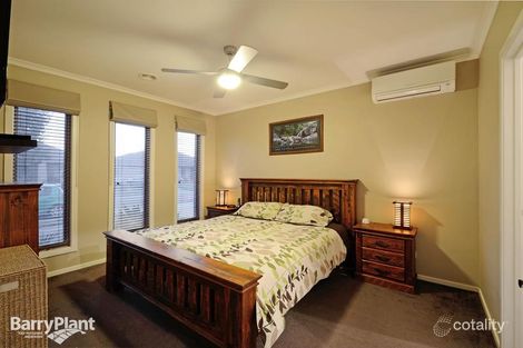 Property photo of 10 Lehmann Grove Pakenham VIC 3810