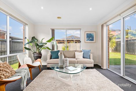 Property photo of 13 Aspendale Place Lyndhurst VIC 3975