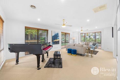 Property photo of 5 Euroka Place Jerrabomberra NSW 2619