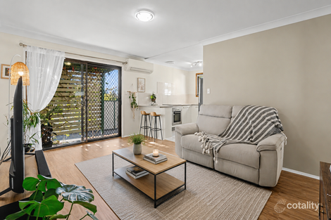 1/215 GOVERNMENT RD, LABRADOR, QLD 4215