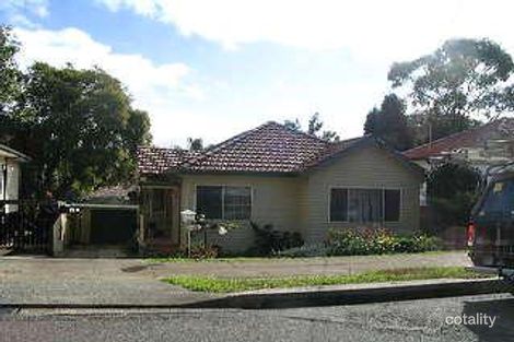 30 Meadowland Rd, Peakhurst, NSW 2210