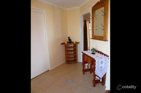 Property photo of 11 Unwin Avenue Jerrabomberra NSW 2619