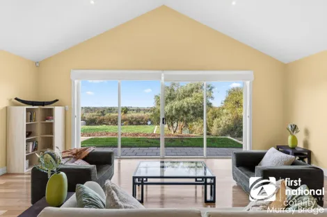 Property photo of 77 Roper Road Murray Bridge SA 5253