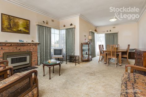 Property photo of 13 Grenfell Road Mount Waverley VIC 3149