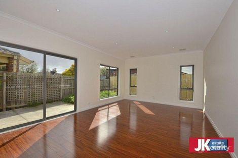 Property photo of 2/27 Cation Avenue Hoppers Crossing VIC 3029