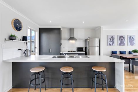 6 Columba St, Christie Downs, SA 5164