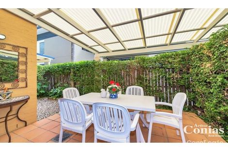 Property photo of 2/122 Central Avenue Indooroopilly QLD 4068