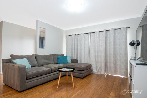 Property photo of 22 Elouera Crescent Kanahooka NSW 2530
