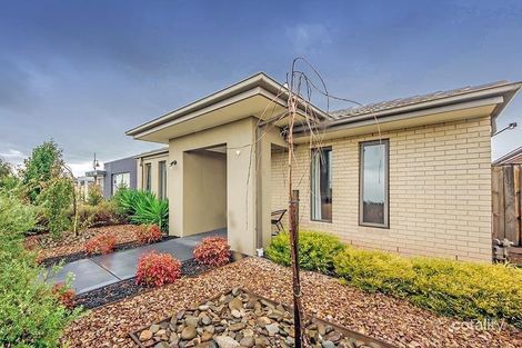 Property photo of 10 Aqua Walk Point Cook VIC 3030