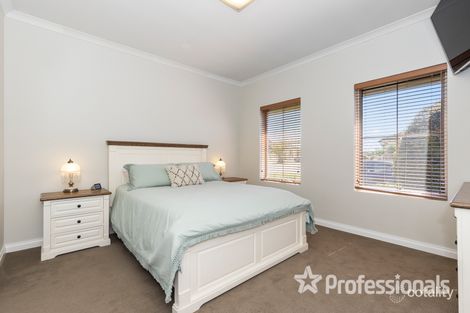 Property photo of 17 Anfield Crescent Aveley WA 6069