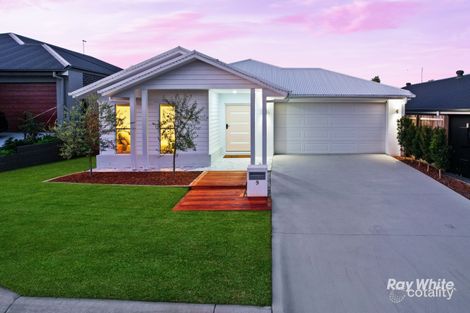 9 Apple Ave, Greenbank, QLD 4124