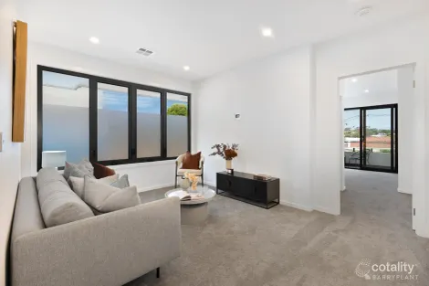 Property photo of 33 Kenneth Street Bulleen VIC 3105