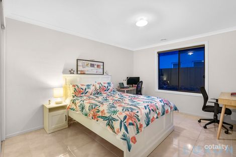 Property photo of 33 Voyager Boulevard Tarneit VIC 3029