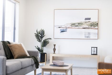 Property photo of 10 Torpy Place Jerrabomberra NSW 2619