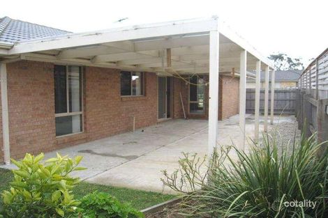 Property photo of 3 Lauren Square Pakenham VIC 3810